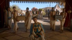 Game of Thrones S3E27 gold bribes