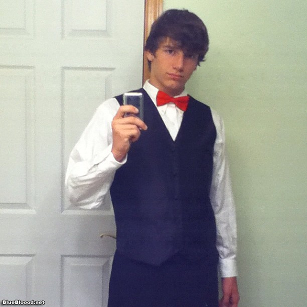 nate_scimio dressed-up selfie instagram