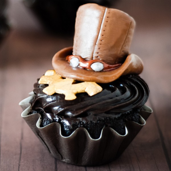 steampunk cupcake