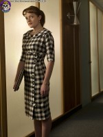 Blue Blood Mad Men Episode 201 https://www.blueblood.net/gallery/mad-men-episode-201/th_Elisabeth_0034.jpg