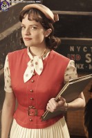 Blue Blood Mad Men Season 3 https://www.blueblood.net/gallery/mad-men-season-3-1/th_mad-men-23-elisabeth-moss.jpg