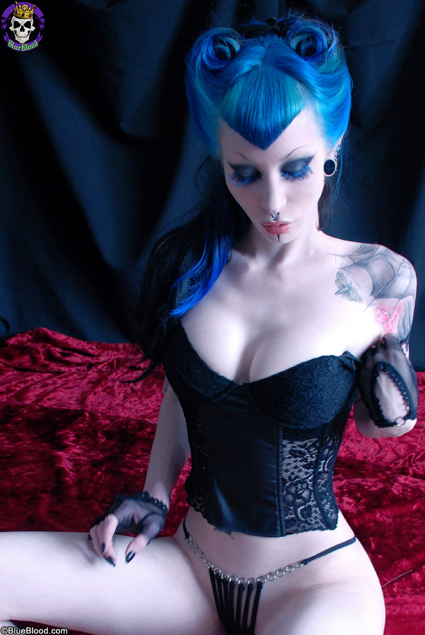 Blue Blood Razor Candi Blue Vamp
