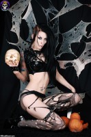 Blue Blood Deathrock Halloween https://www.blueblood.net/gallery/razor-candi-deathrock-halloween/th_razor-candi-halloween-23.jpg